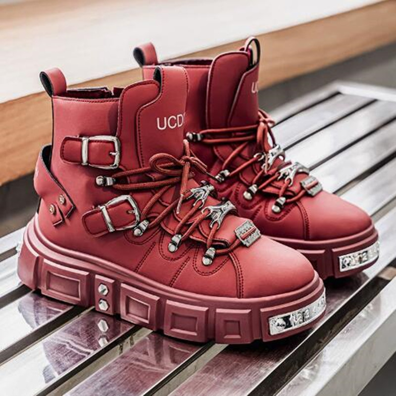 Luxury Rivet Black High top Sn - đánh giá và giá Street Fashion Luxury